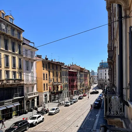 Bright Stylish Loft In The Heart Of Brera-2